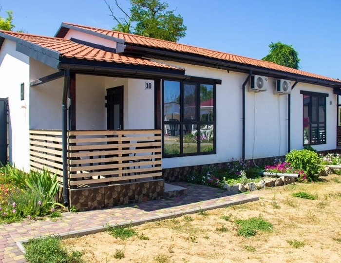 Курортный комплекс «Азовский» Песочное