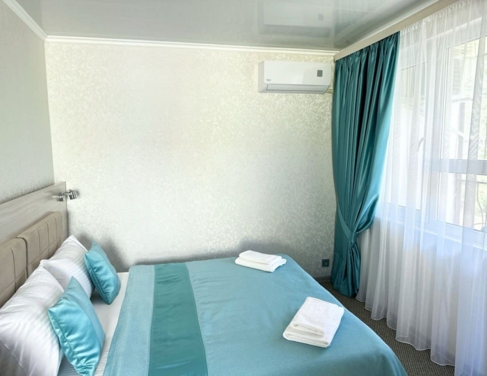 Комфорт плюс с балконом - Курортный комплекс «Азовский» Песочное