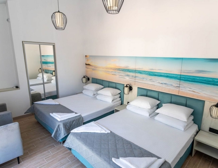 Делюкс в коттедже с верандой (макс. 4) - Курортный комплекс «Азовский» Песочное