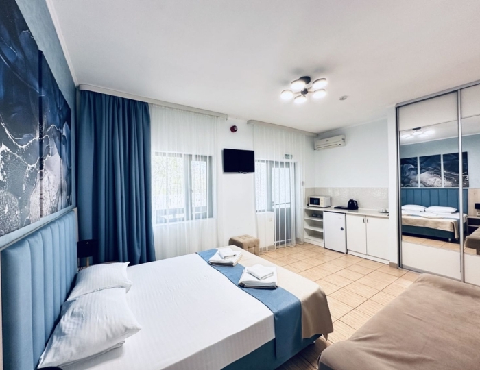 Семейные апартаменты - 2-комн. номер в коттедже - Курортный комплекс «Азовский» Песочное