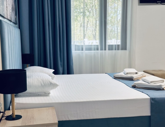 Семейные апартаменты - 2-комн. номер в коттедже - Курортный комплекс «Азовский» Песочное