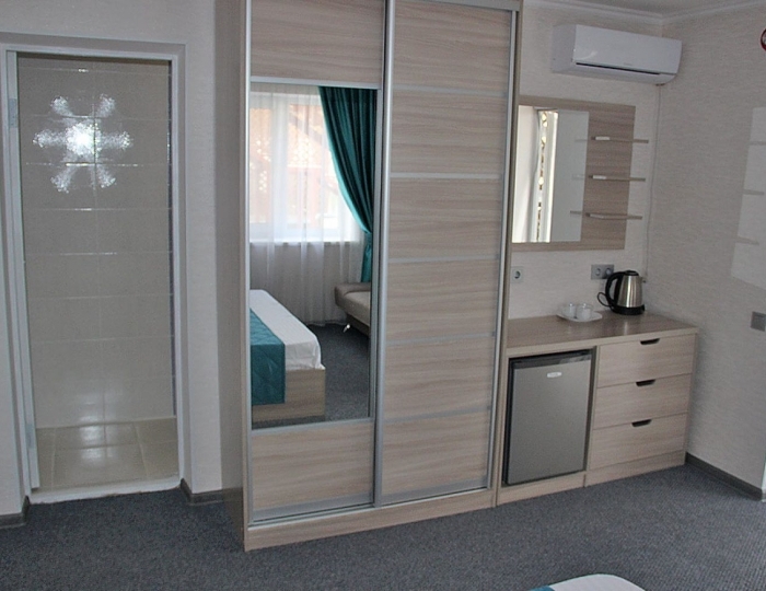 Комфорт 2-комнатный с верандой - Курортный комплекс «Азовский» Песочное