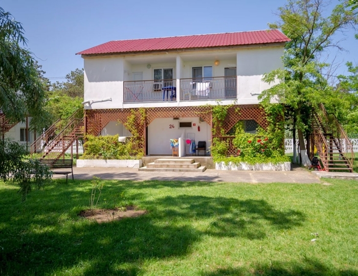 Комфорт 2-комнатный с верандой - Курортный комплекс «Азовский» Песочное